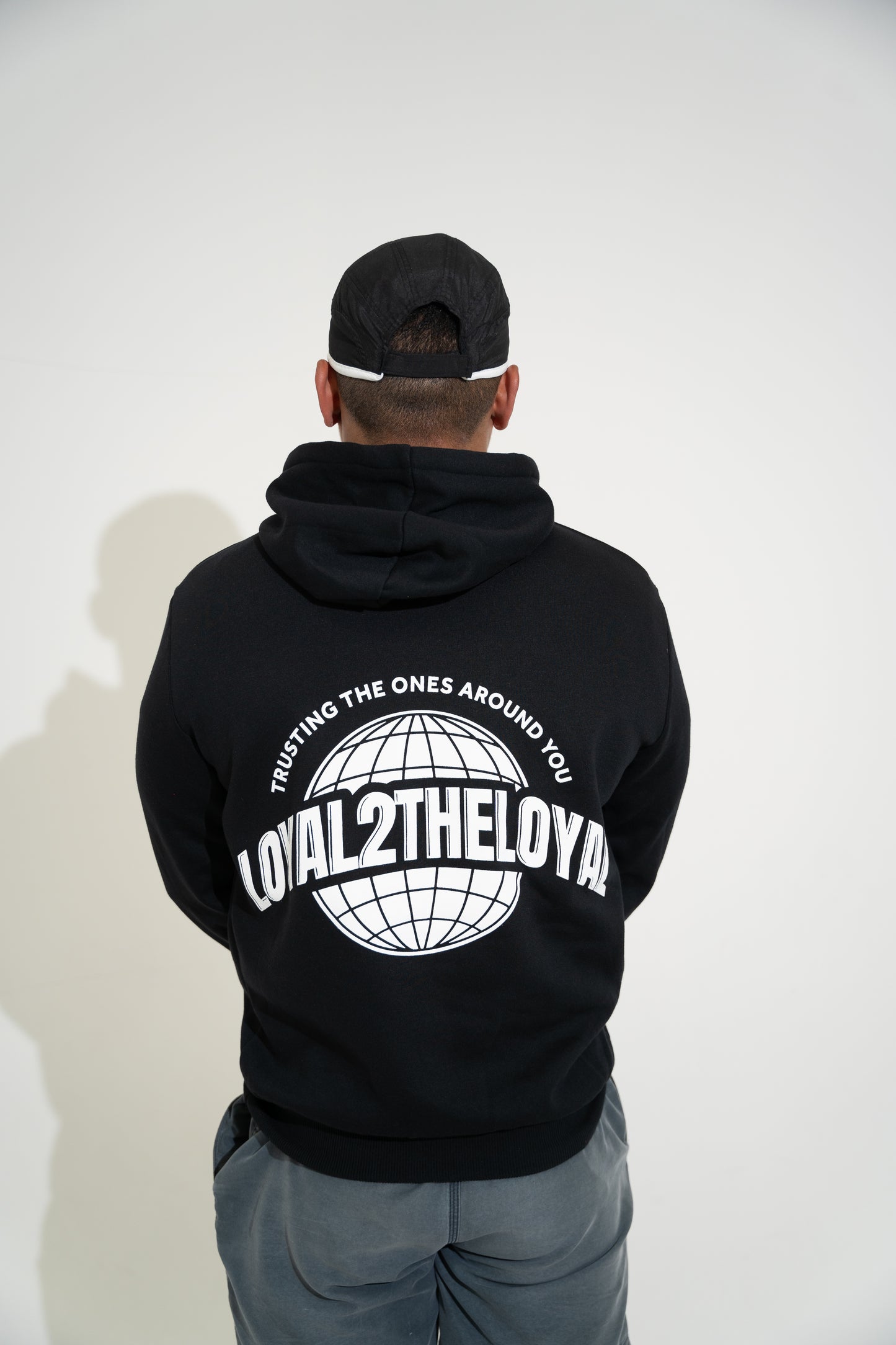 PULLOVER WORLD HOODIES