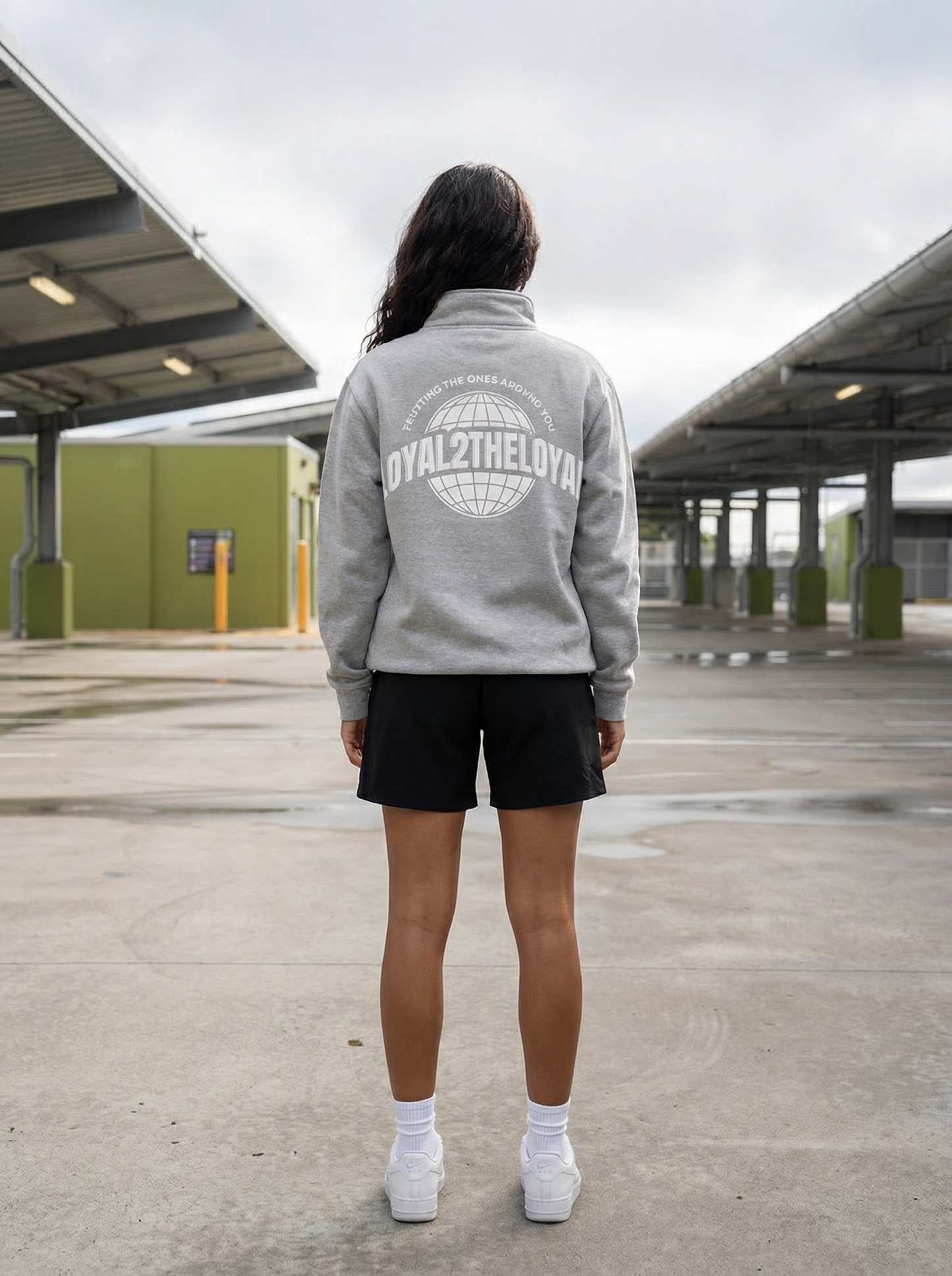WORLD QUARTER ZIP (GREY)