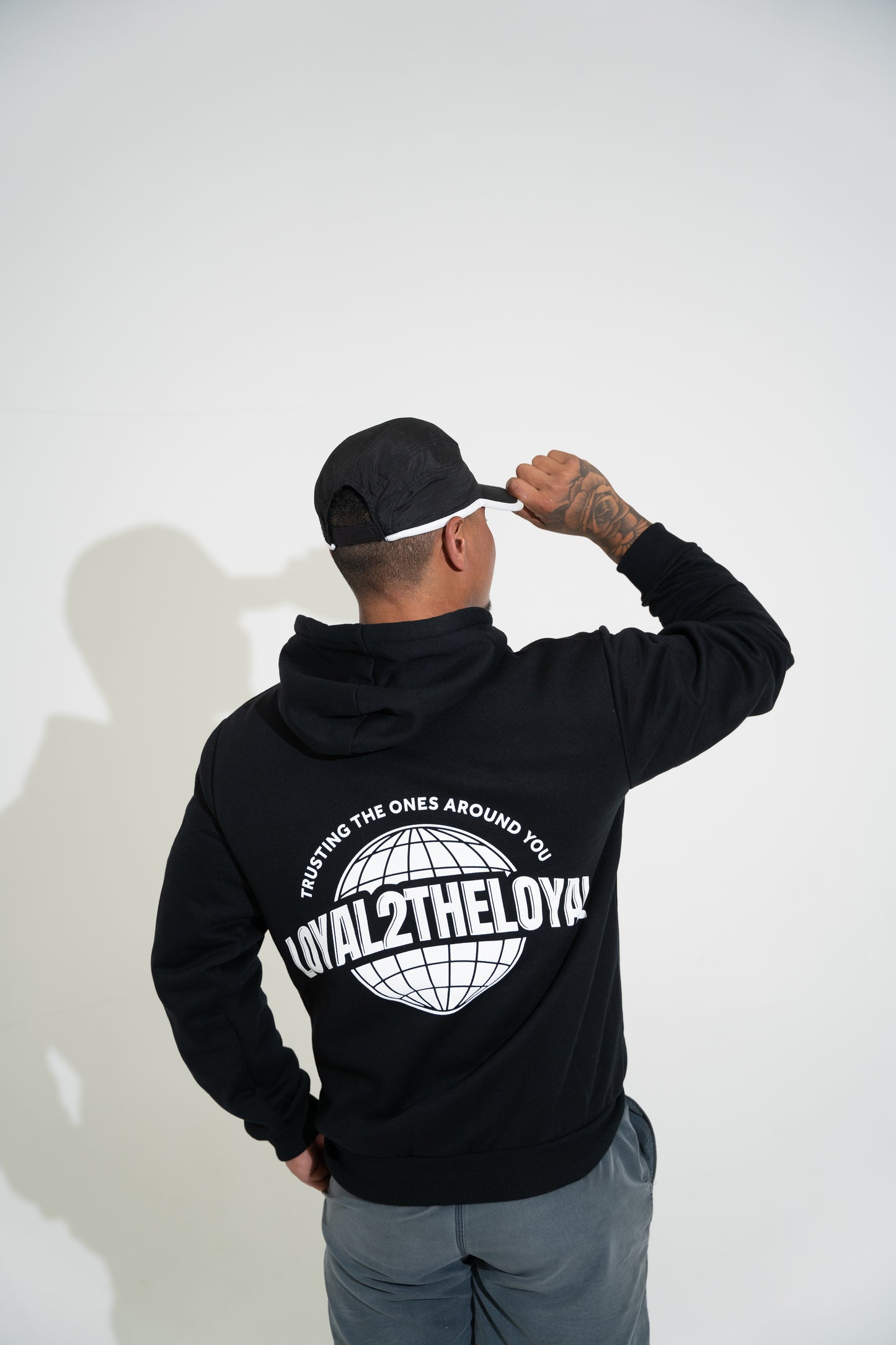 PULLOVER WORLD HOODIES