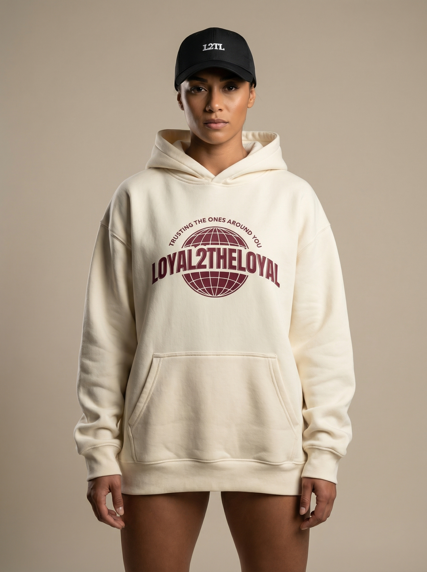 PULLOVER CREME HOODIE